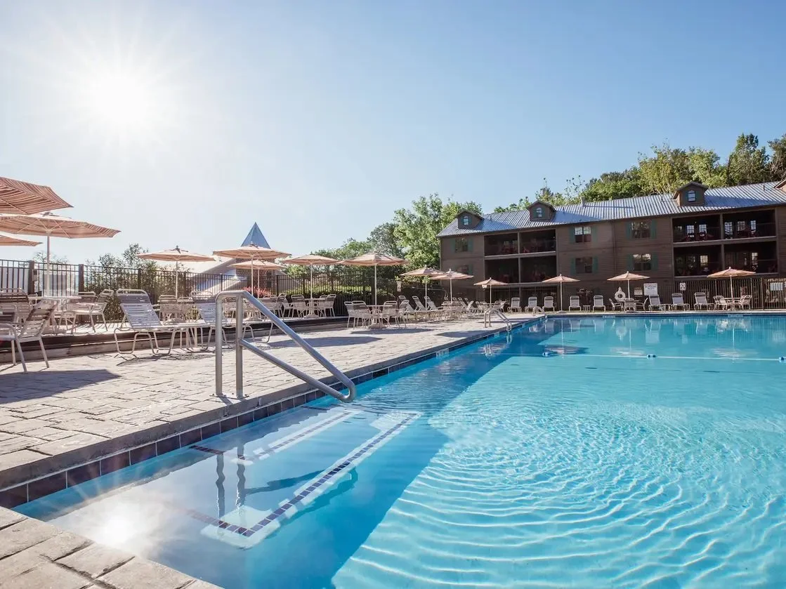 Holiday Inn Club Vacations Oak n' Spruce Resort pool